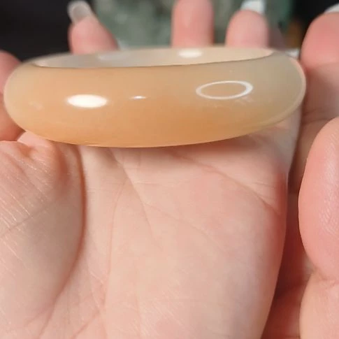 未镶嵌手镯石英质玉