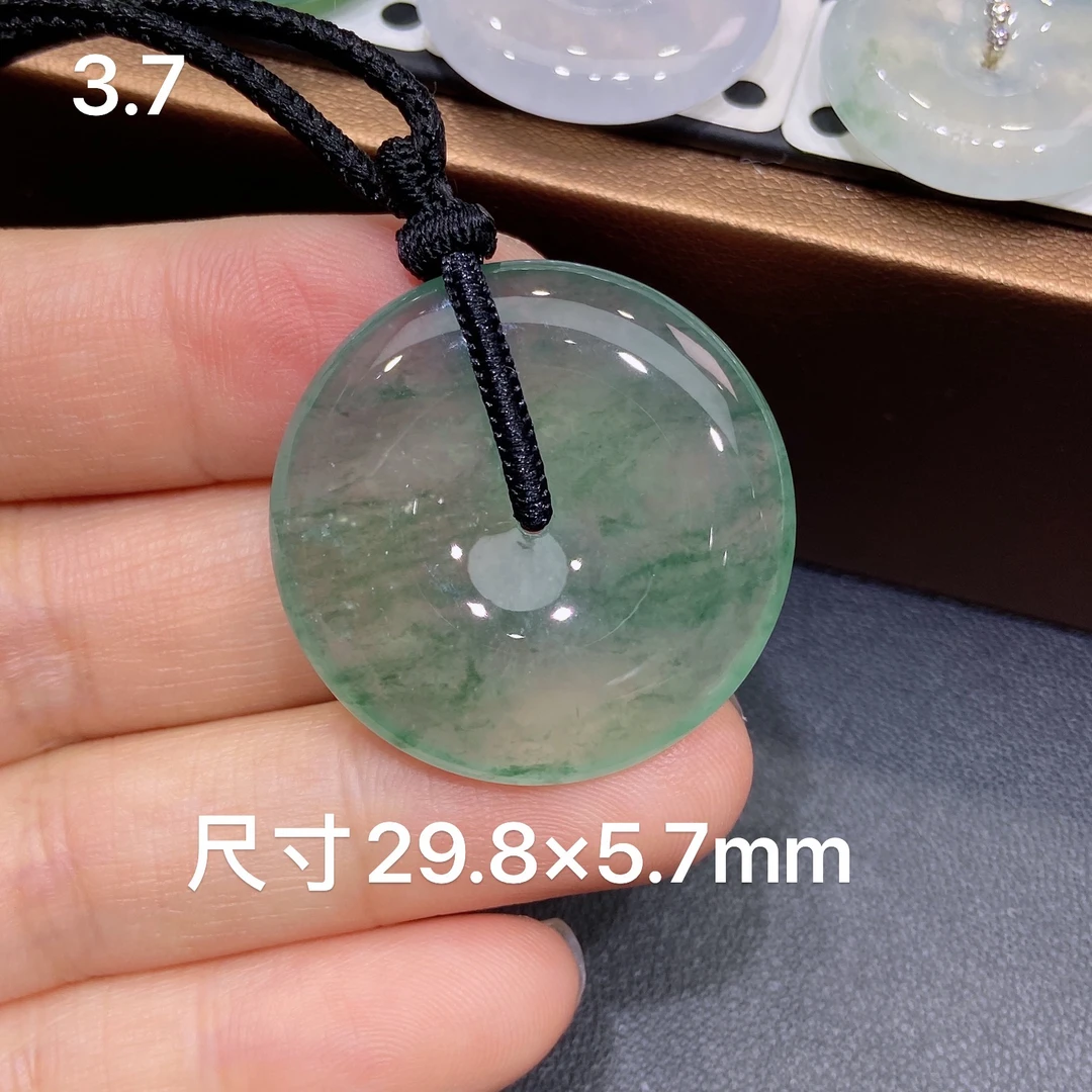缅甸天然A货翡翠，正冰种满意境蓝花平安扣吊坠，冰透精美百搭款Z