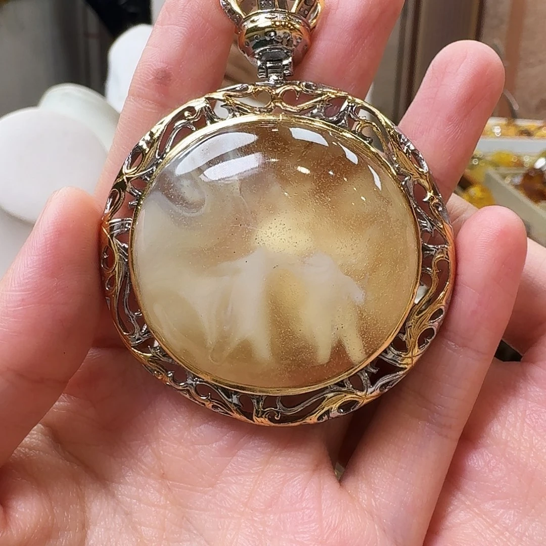 琥珀未镶嵌颈饰吊坠