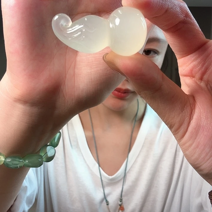 장****未镶嵌蛇纹石玉颈饰