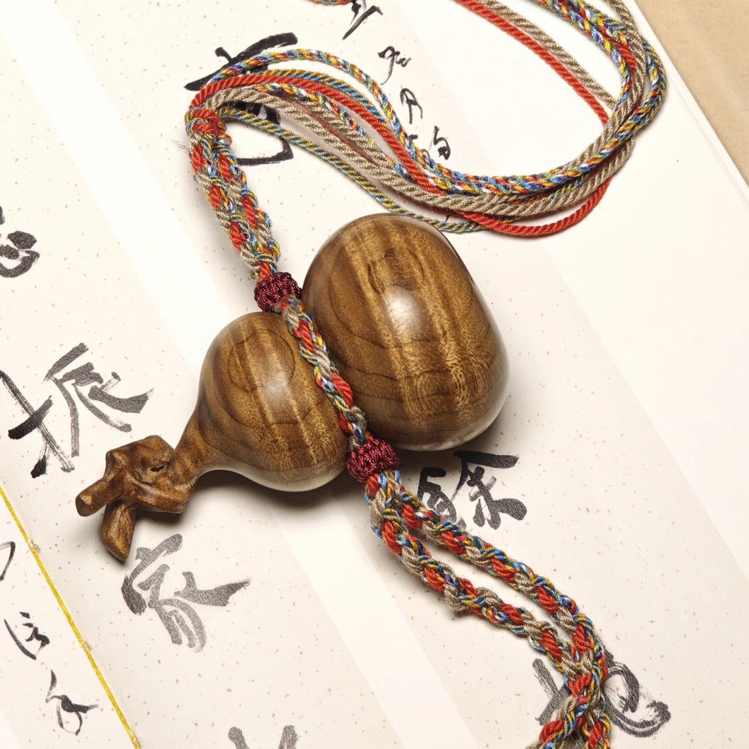 金丝楠木葫芦手把件
