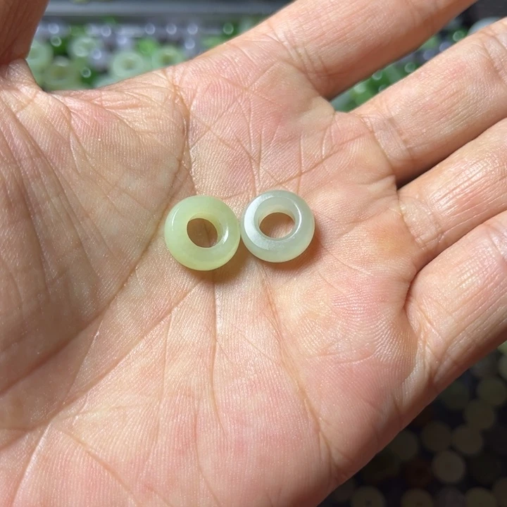 和田玉未镶嵌吊坠(不含链)