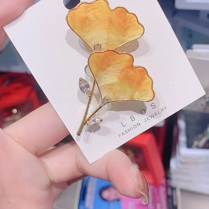 锆石铜合金非遗绒花 银杏叶胸针