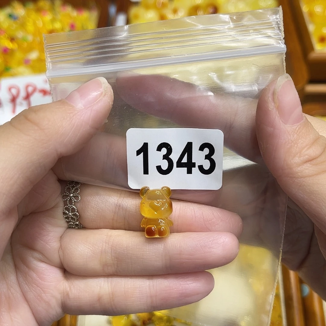 琥珀未镶嵌颈饰蜜蜡