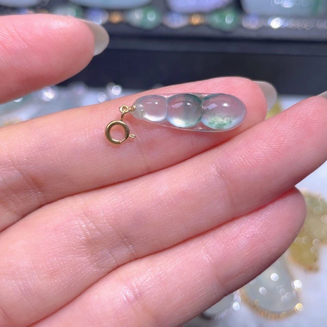 颈饰18K金镶嵌翡翠翡翠