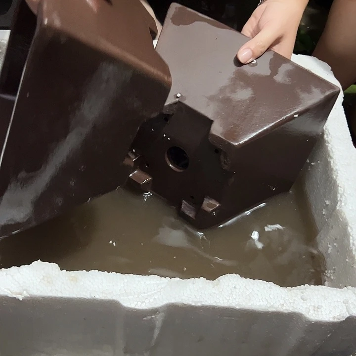 宜兴紫砂花盆紫方斗小一对