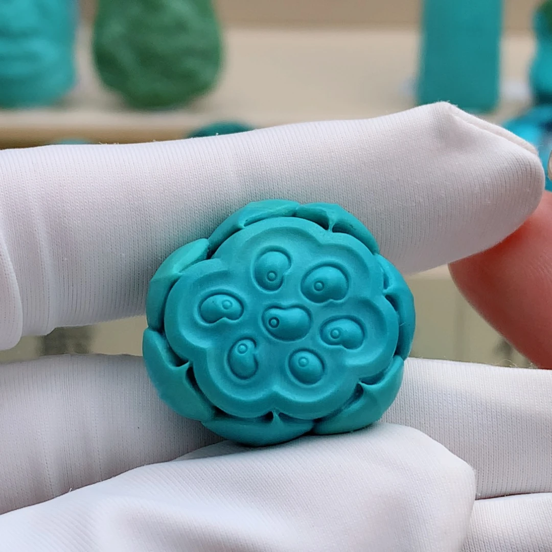 绿松石未镶嵌挂件