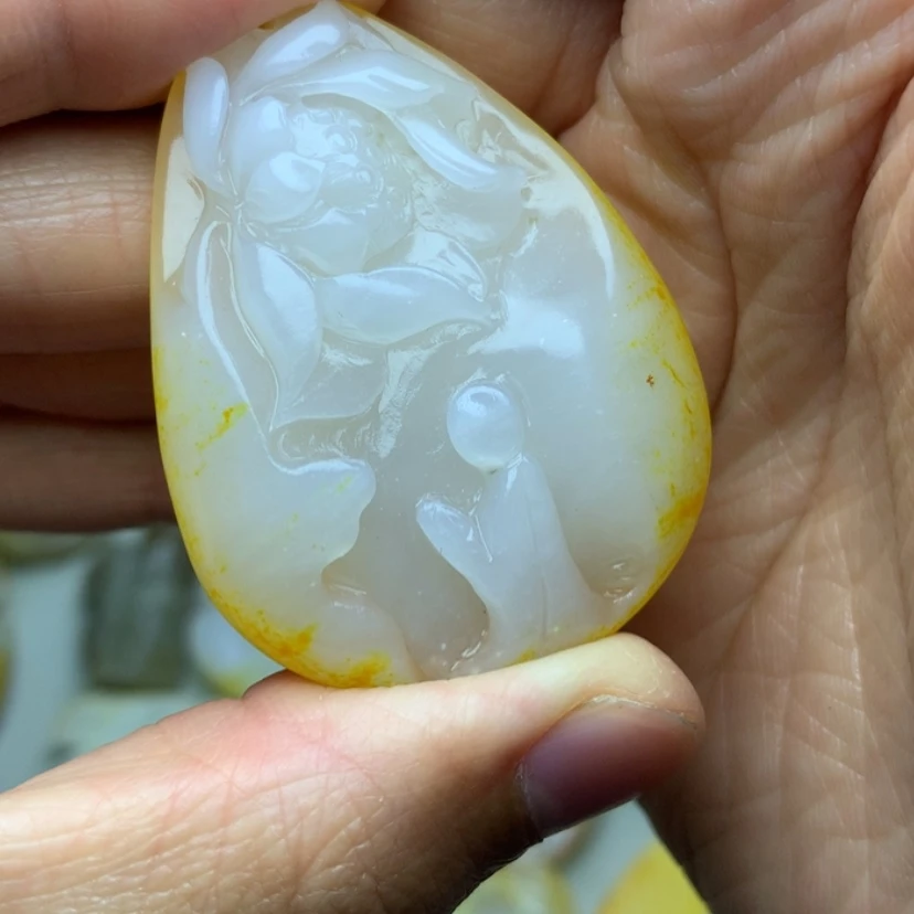 【闪购商品】颈饰未镶嵌和田玉
