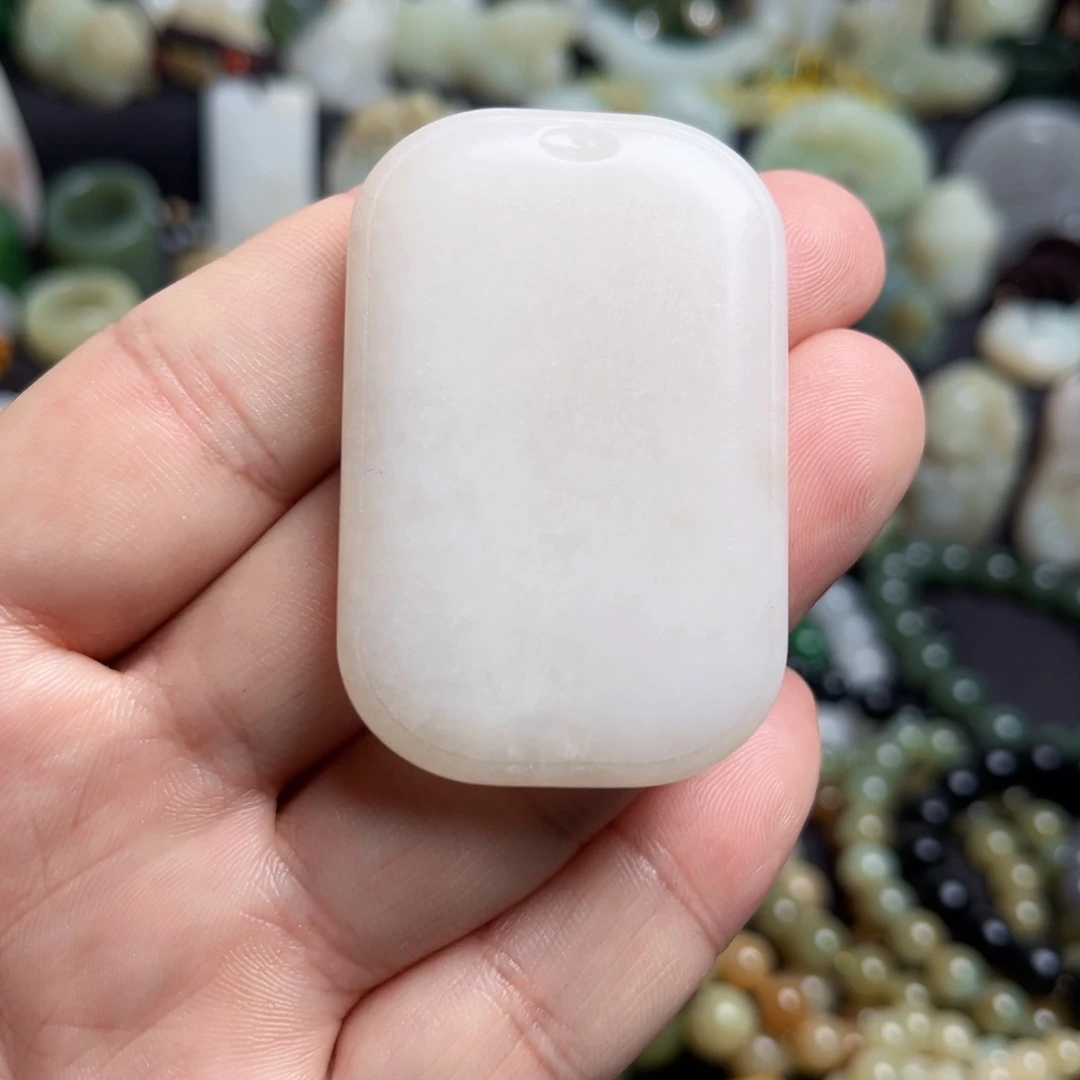 和田玉（青白玉）未镶嵌吊坠(不含链)