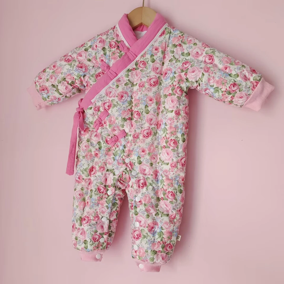 粉色玫瑰宝宝复古盘扣偏襟手工棉花连体衣爬爬服新生儿哈衣