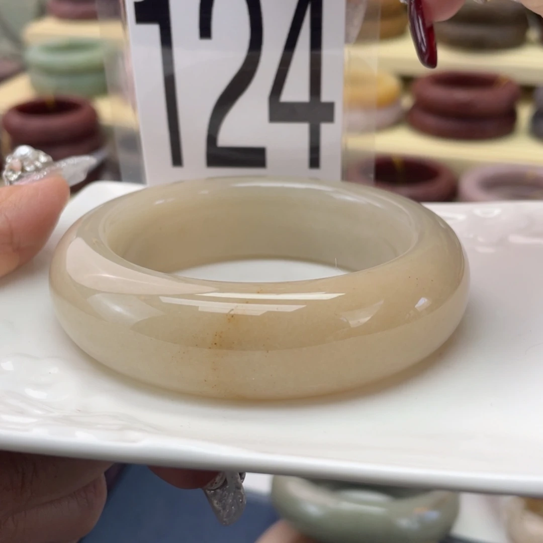 【闪购商品】石英质玉手镯未镶嵌