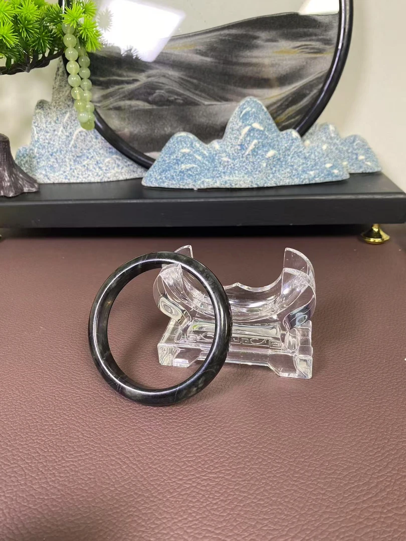 天然岫玉精品手镯