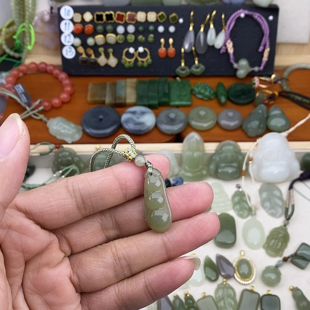 和田玉未镶嵌吊坠(不含链)