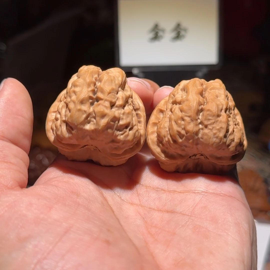 核桃把件1536蛤蟆头，尺寸40 41 36