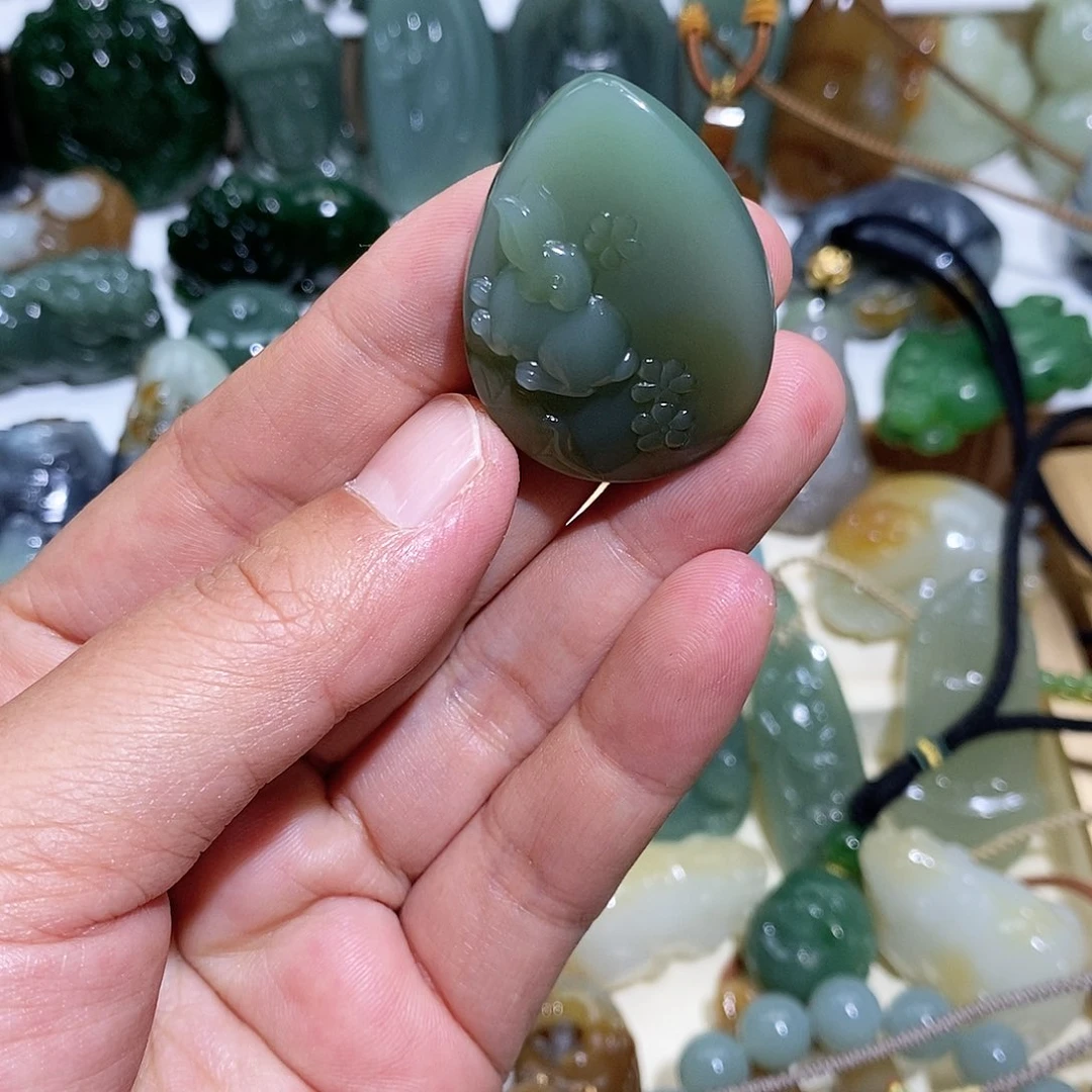 未镶嵌和田玉挂件