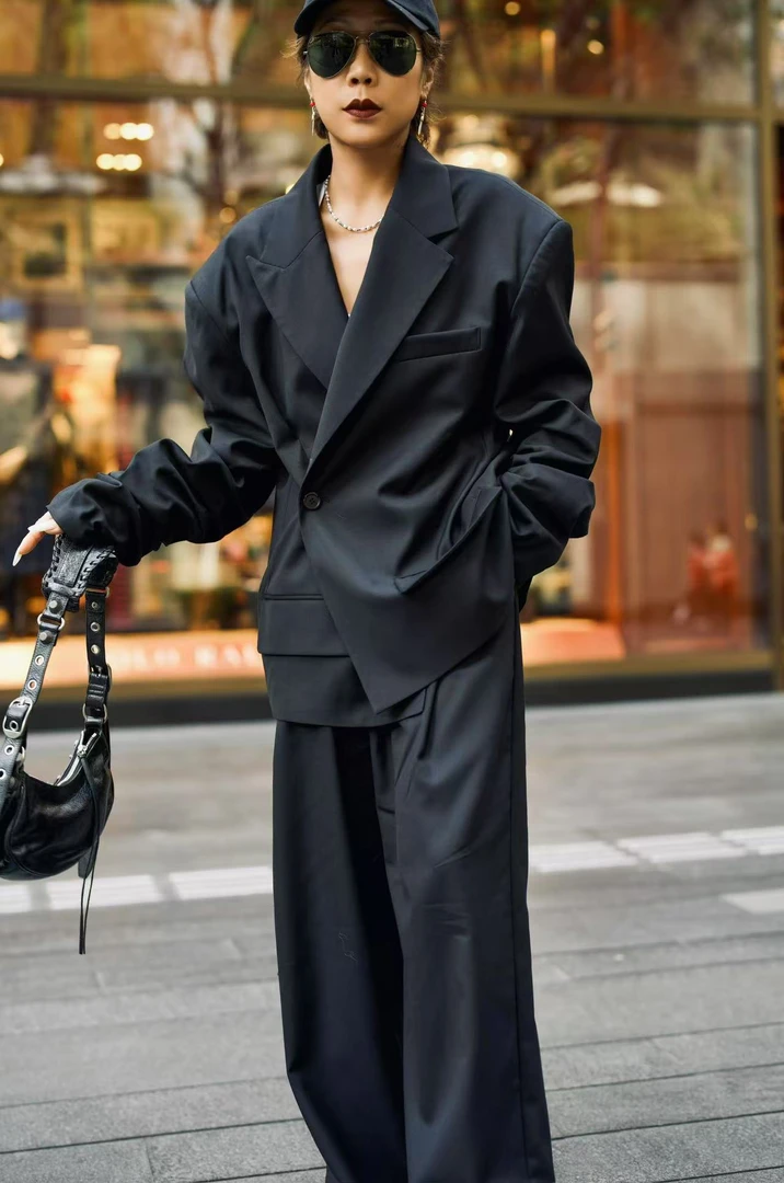 【Black Tiger】黑色褶皱袖欧版不规则小众西服