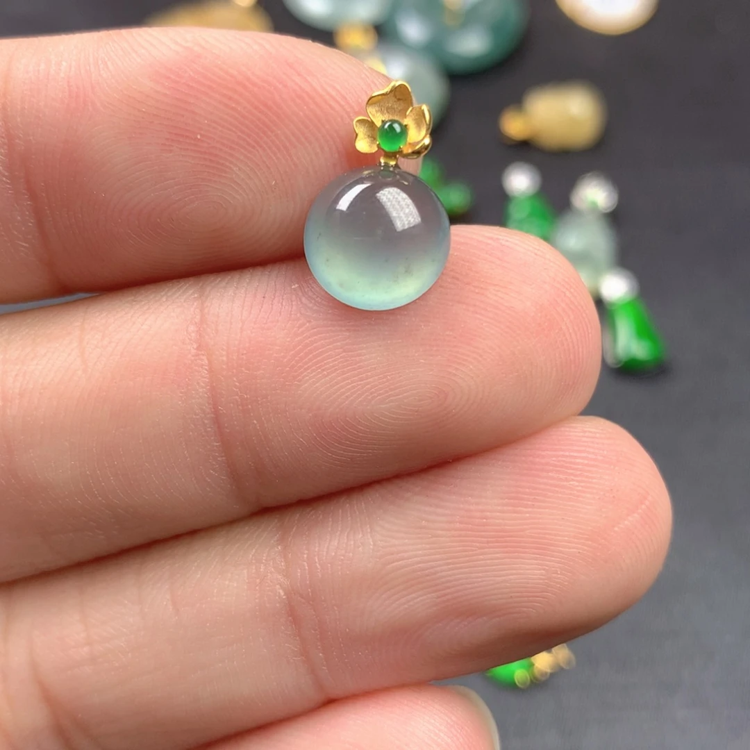 【闪购商品】颈饰18K金镶嵌翡翠翡翠