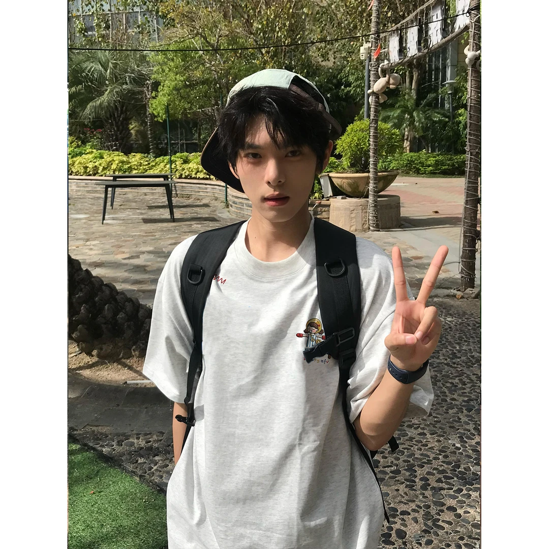 100%纯棉卡通小女孩仿刺绣印花休闲短袖t恤男女夏季百搭情侣上衣