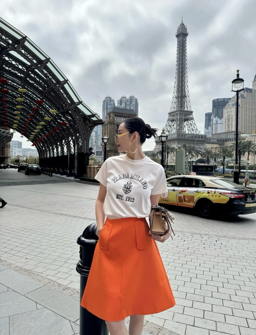 99新 Prada/普拉达 25ss印花短袖T恤 L码 04209