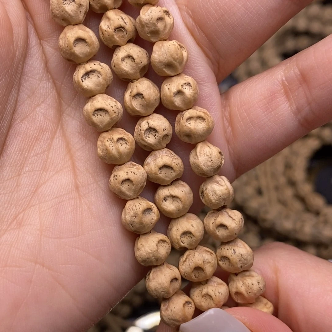 柏香籽/百香籽吊坠山**间