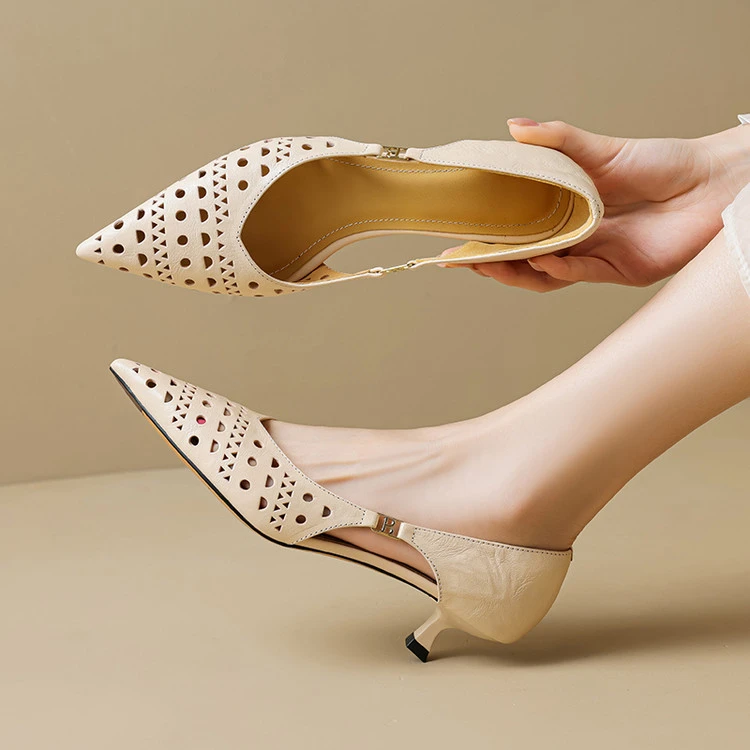3.5CM尖头细跟镂空单鞋真皮浅口时装法式百搭气质软羊时尚雕刻