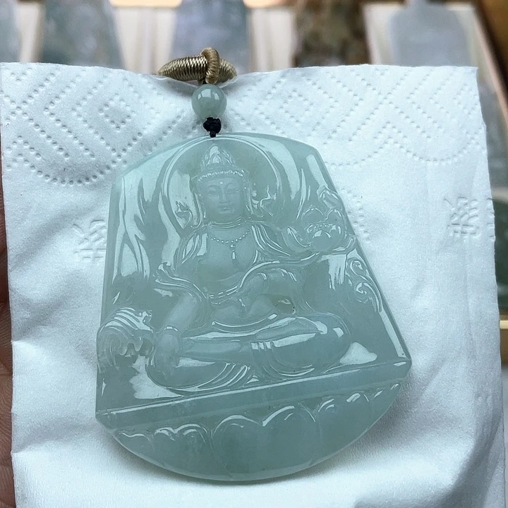 翡翠未镶嵌颈饰有**发天然翡翠A货大势至菩萨