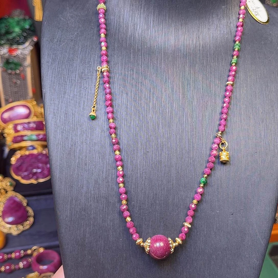 未镶嵌红宝石颈饰