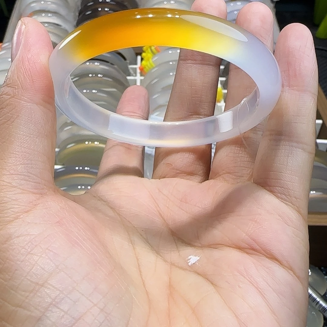 玛瑙/玉髓未镶嵌手镯55一口糖