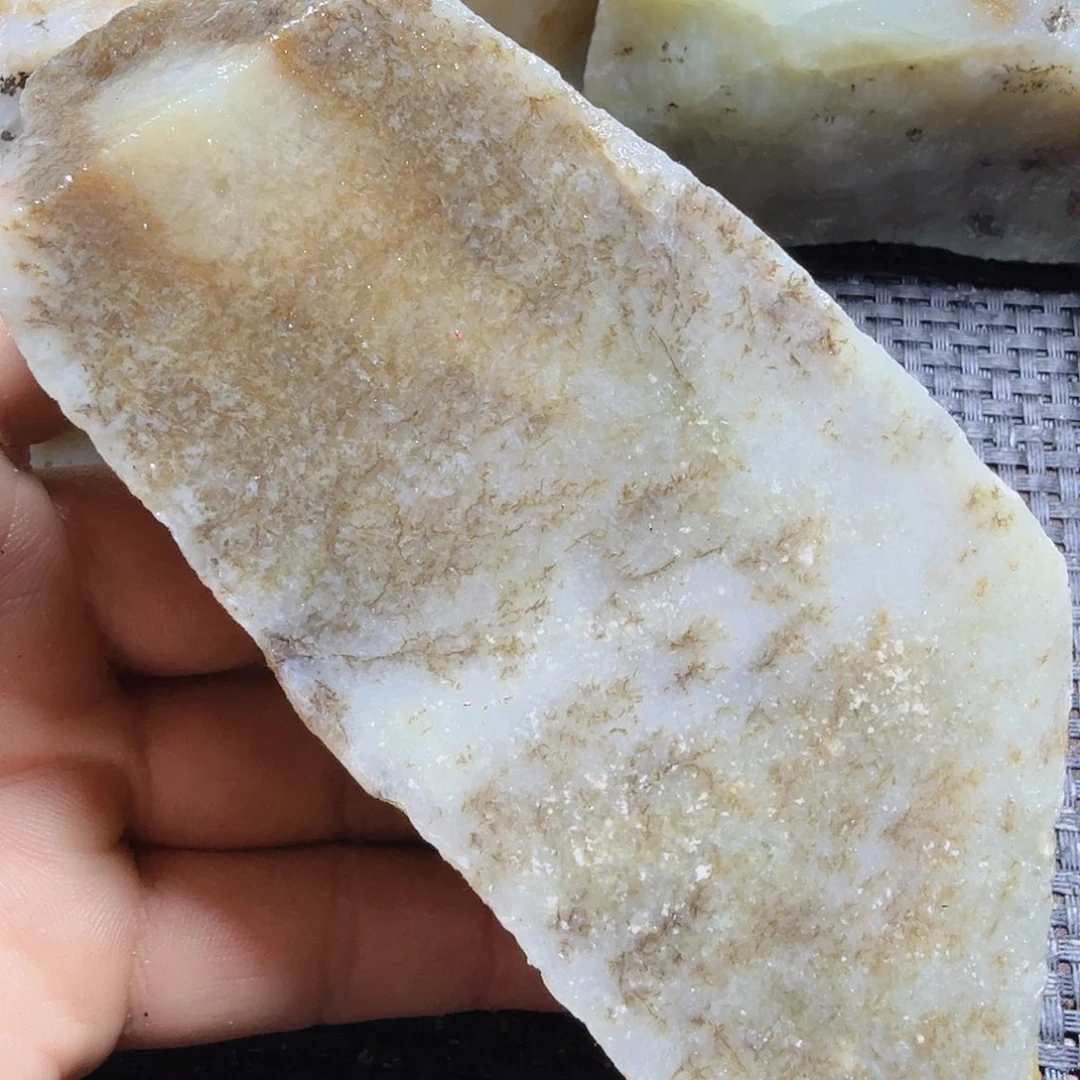 和田玉（糖玉）未镶嵌珠宝半成品