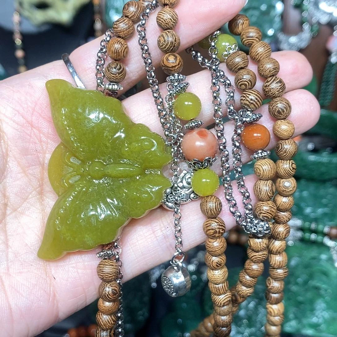 颈饰未镶嵌和田玉（糖玉）