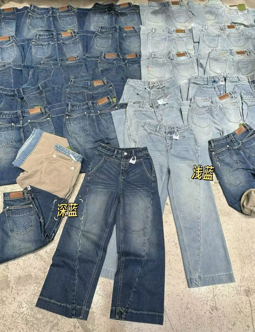 Manmi   立体剪裁加绒牛仔阔腿裤  6276