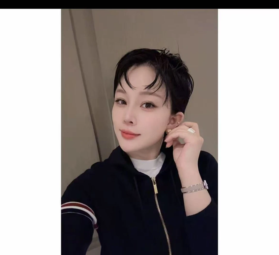 《越穿越爱戴帽》新款长袖帽衫拉链款96275