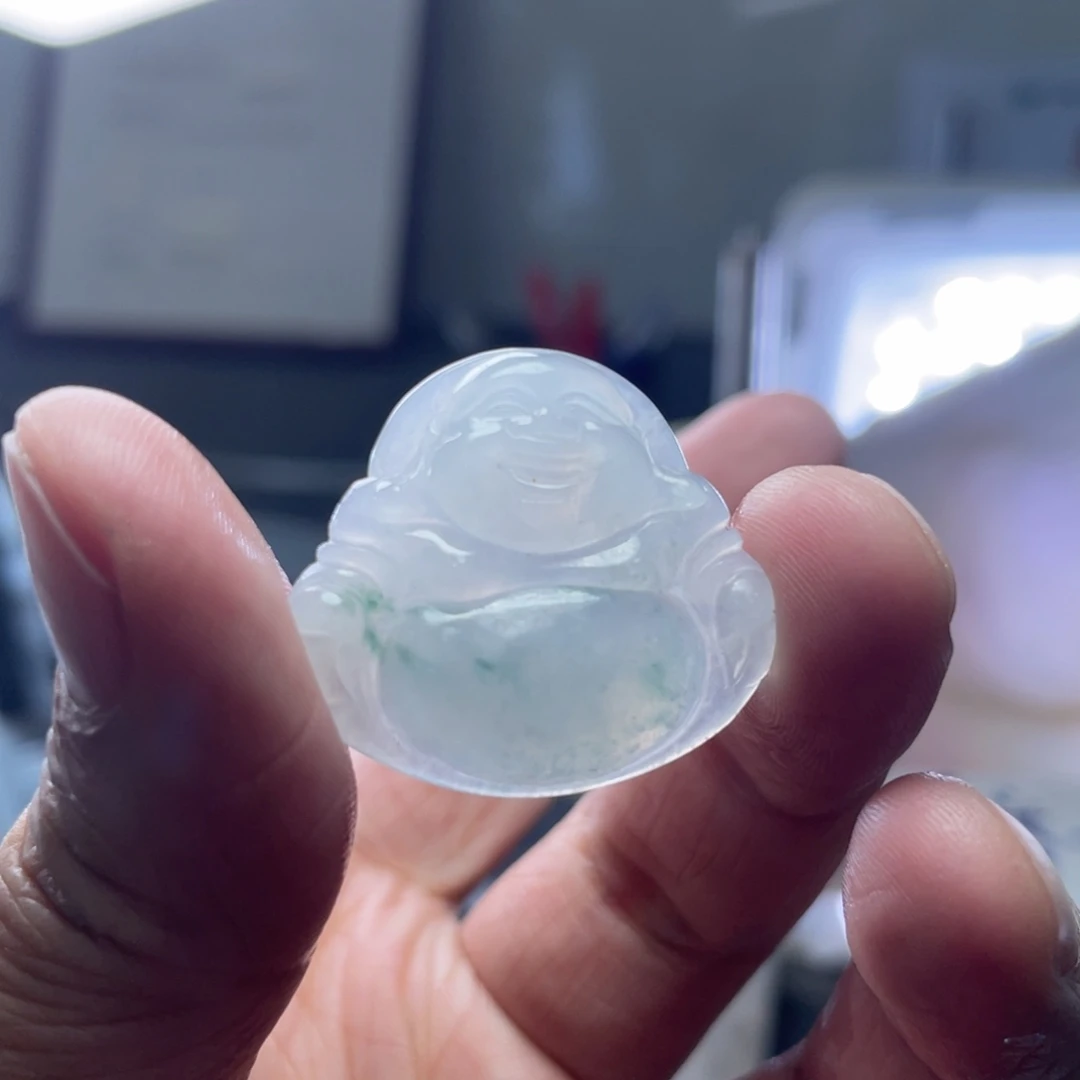 翡翠未镶嵌颈饰佛公