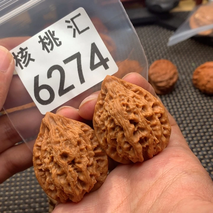 文玩核桃吊坠13陵鸡心
