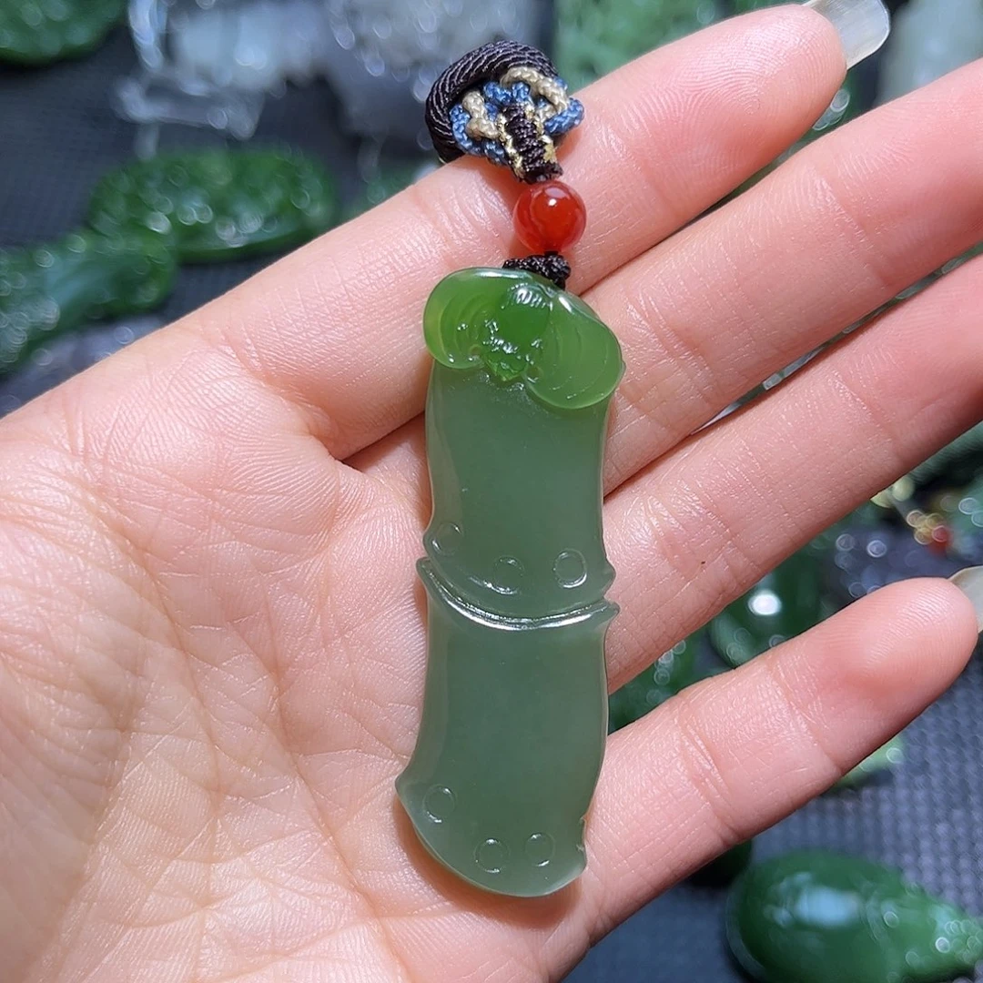 和田玉颈饰未镶嵌讲*