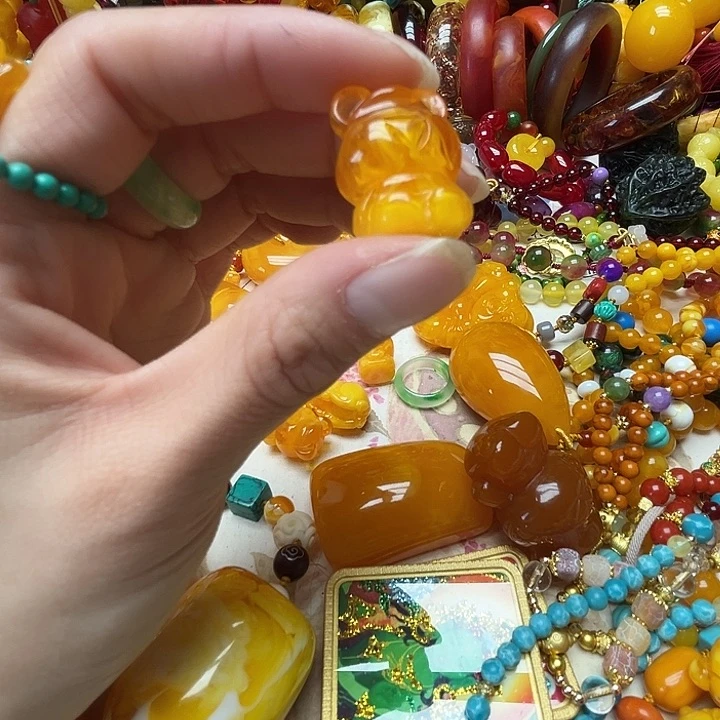 树脂制品孙*遇1961小熊戒指