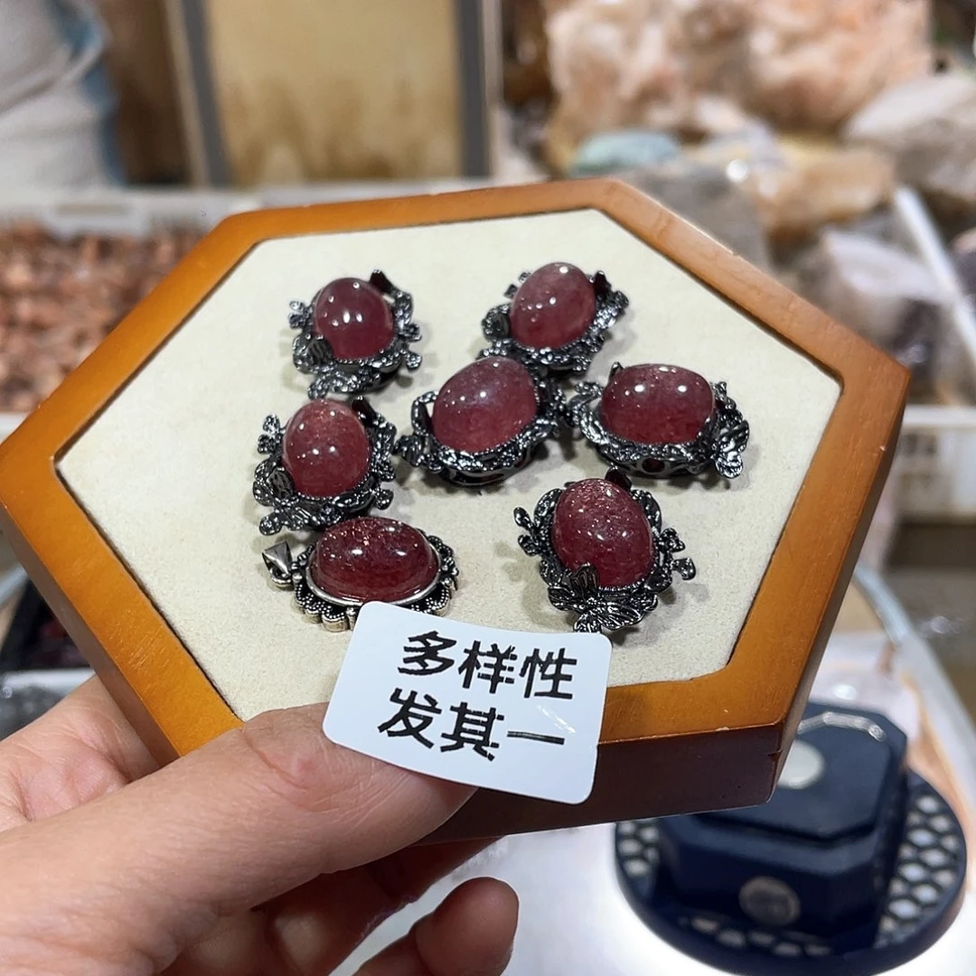 水晶摆件……未镶嵌