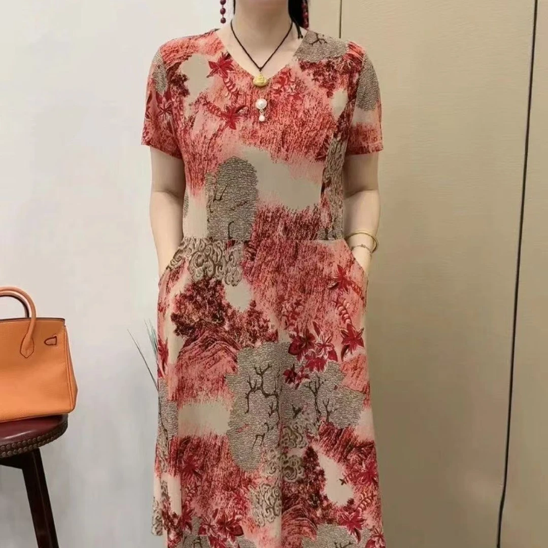 夏季洋气显瘦遮肉冰雪丝妈妈装 V领气质连衣裙