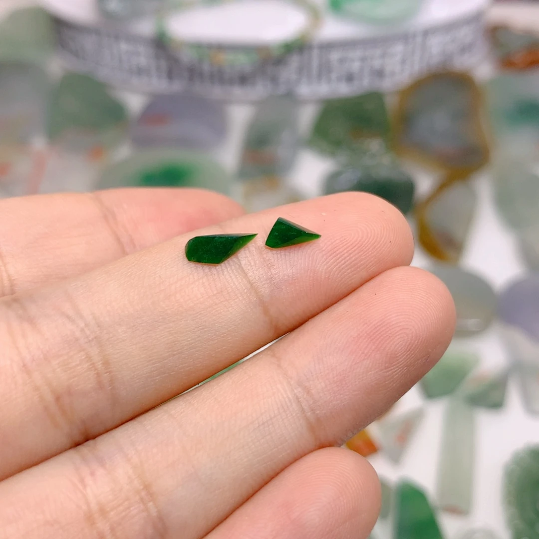 定制翡翠未镶嵌天然翡翠定制