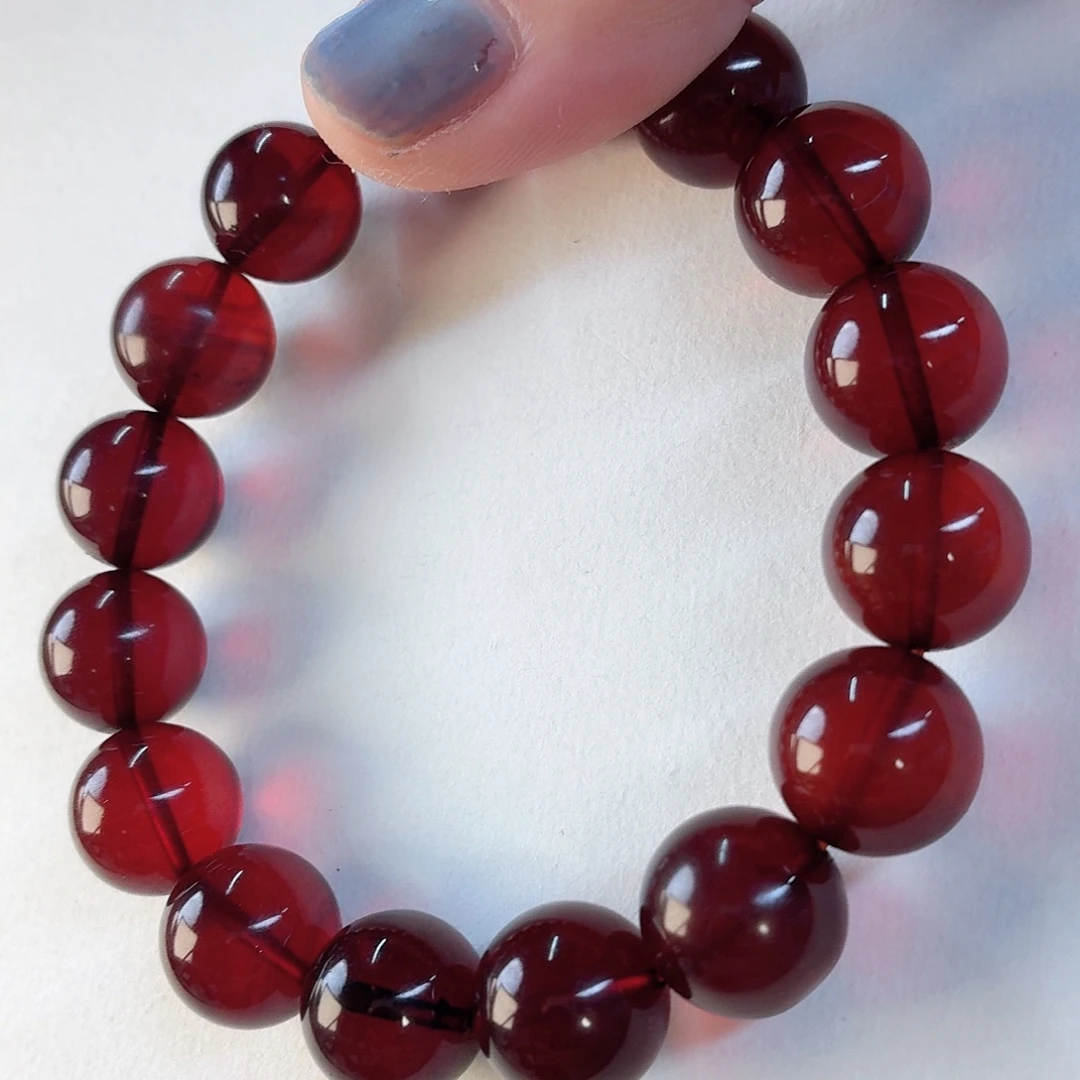 未镶嵌颈饰琥珀血珀14–