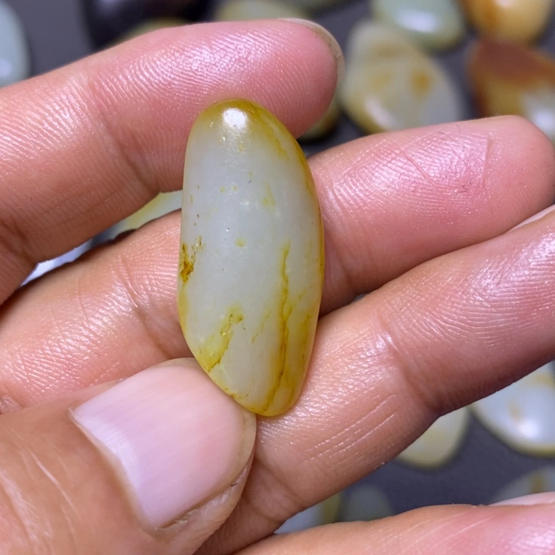 和田玉（糖玉）未镶嵌挂件