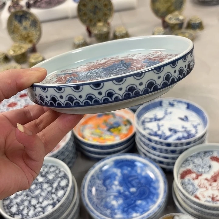 瓷片釉里红麒麟踏浪大胡乘