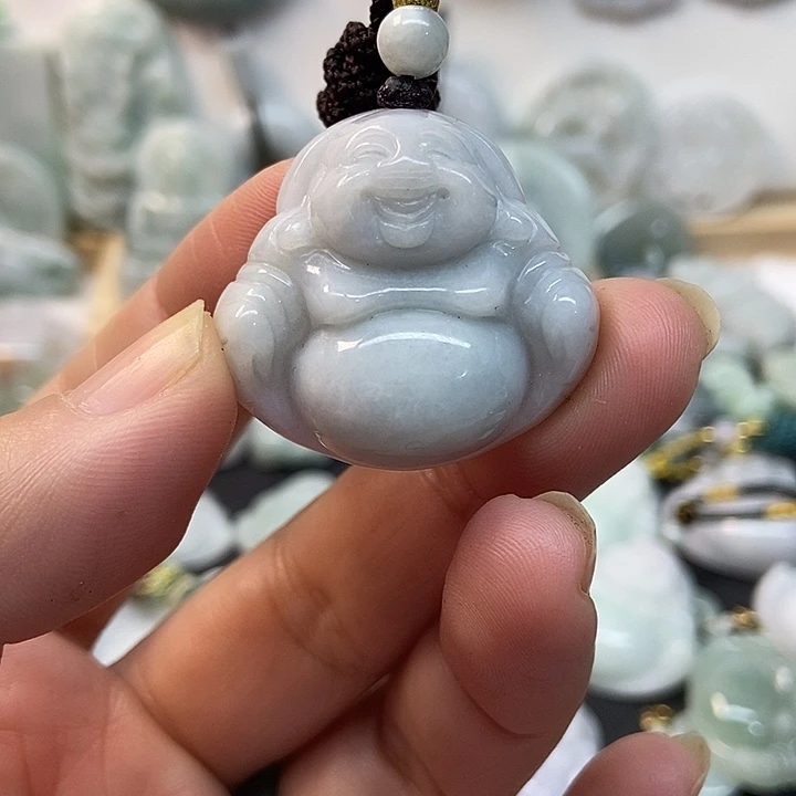 翡翠未镶嵌颈饰佛公