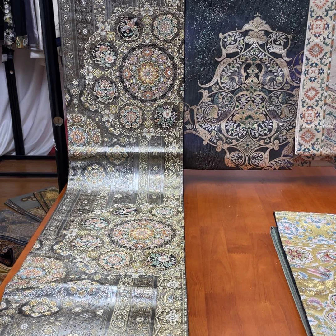 织绣彩金织宝相花