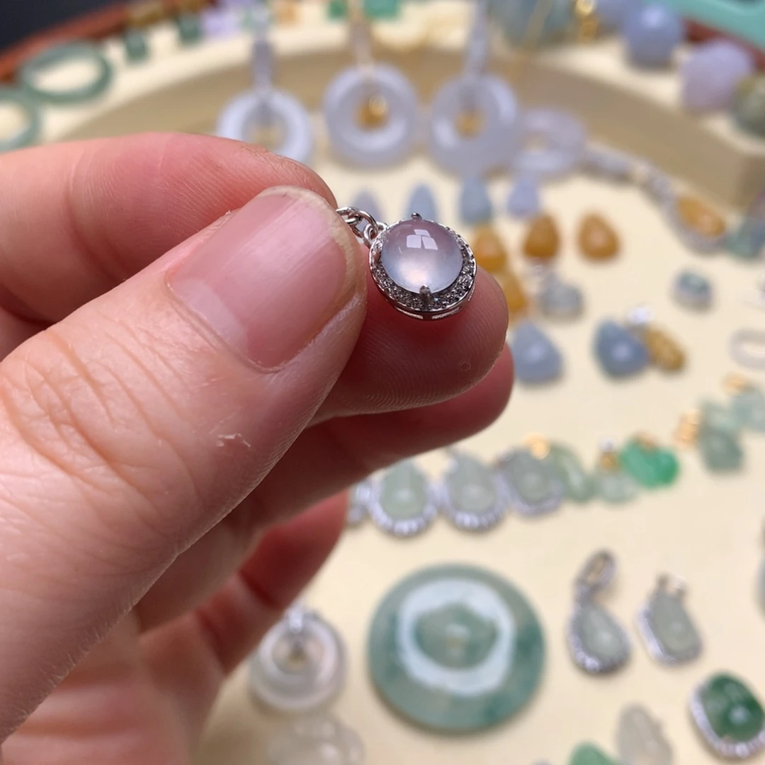 翡翠银S925镶嵌颈饰翡翠蛋面