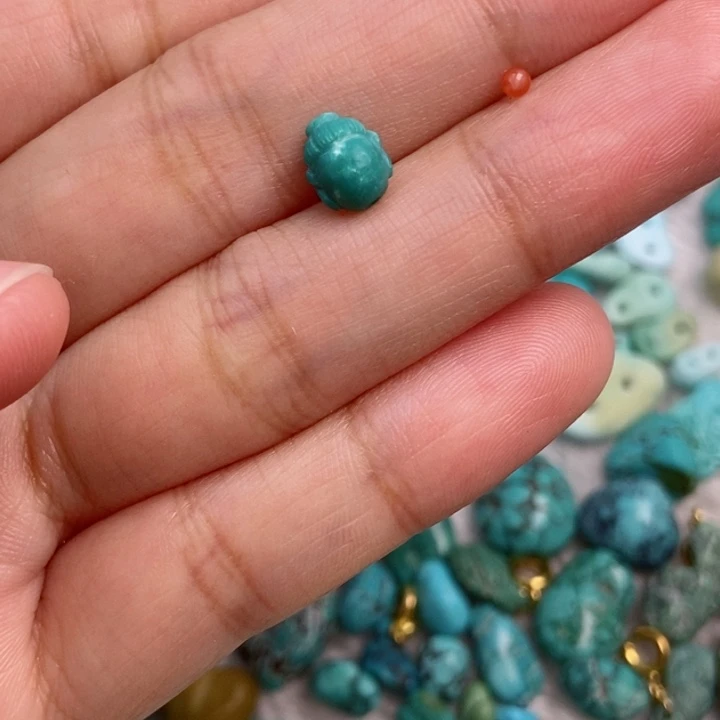 南红玛瑙未镶嵌珠宝奇石