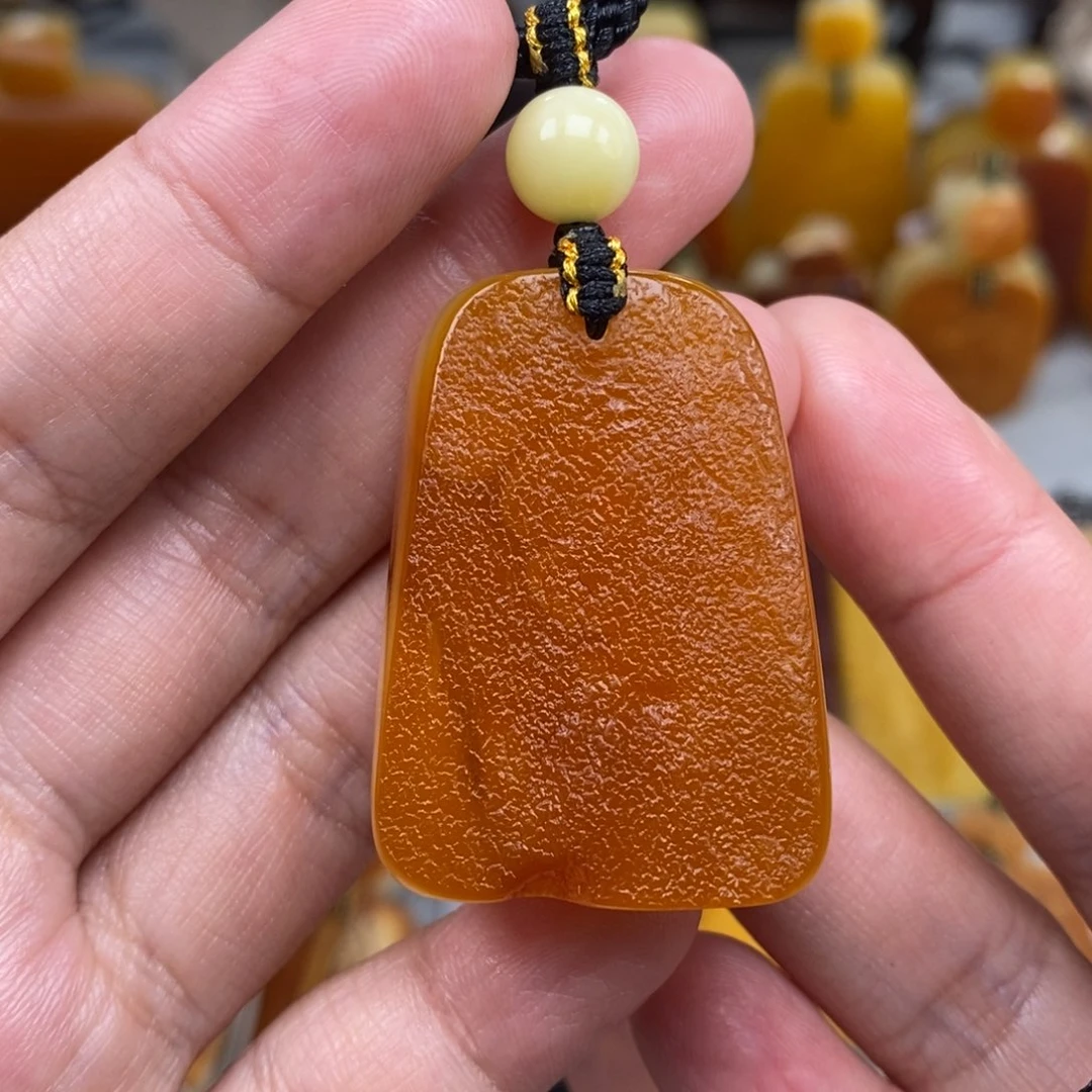 未镶嵌琥珀珠宝奇石