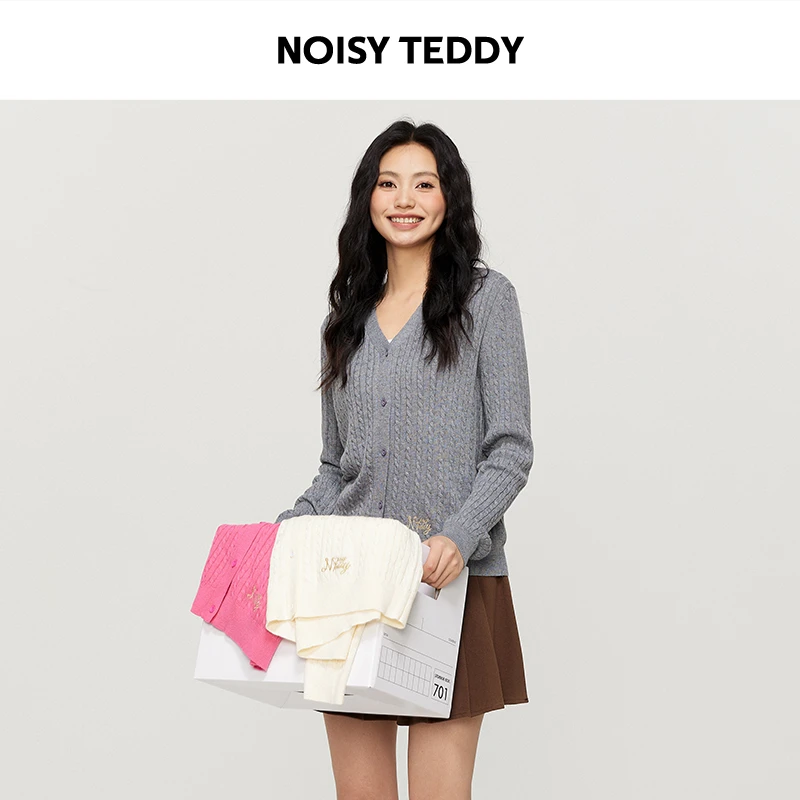 NOISY TEDDY字母绣花纯色简约V领女士开衫毛衫修身显瘦舒适