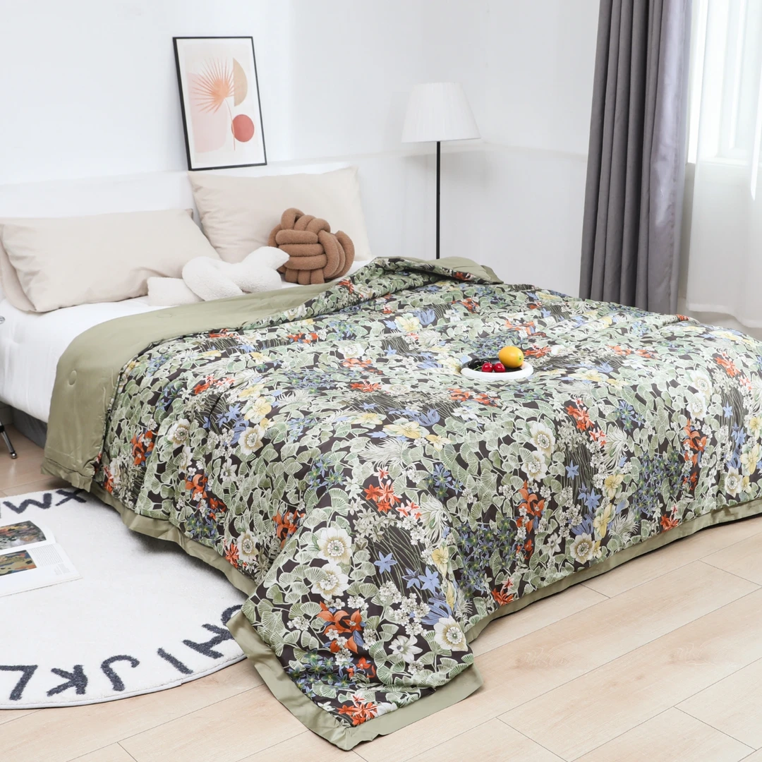 J【繁花一点红】长绒棉贡缎春秋被200*230cm