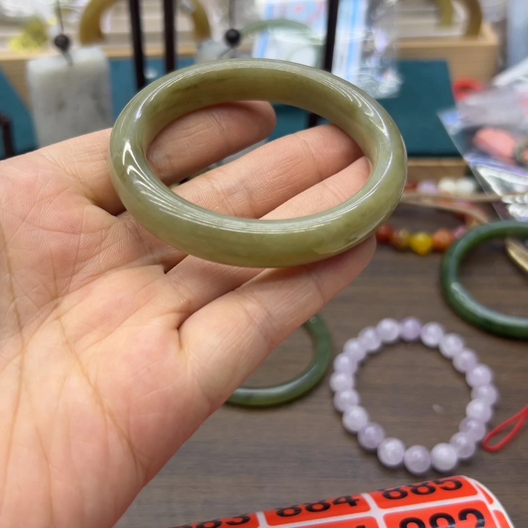 和田玉未镶嵌手镯52.7圈围848